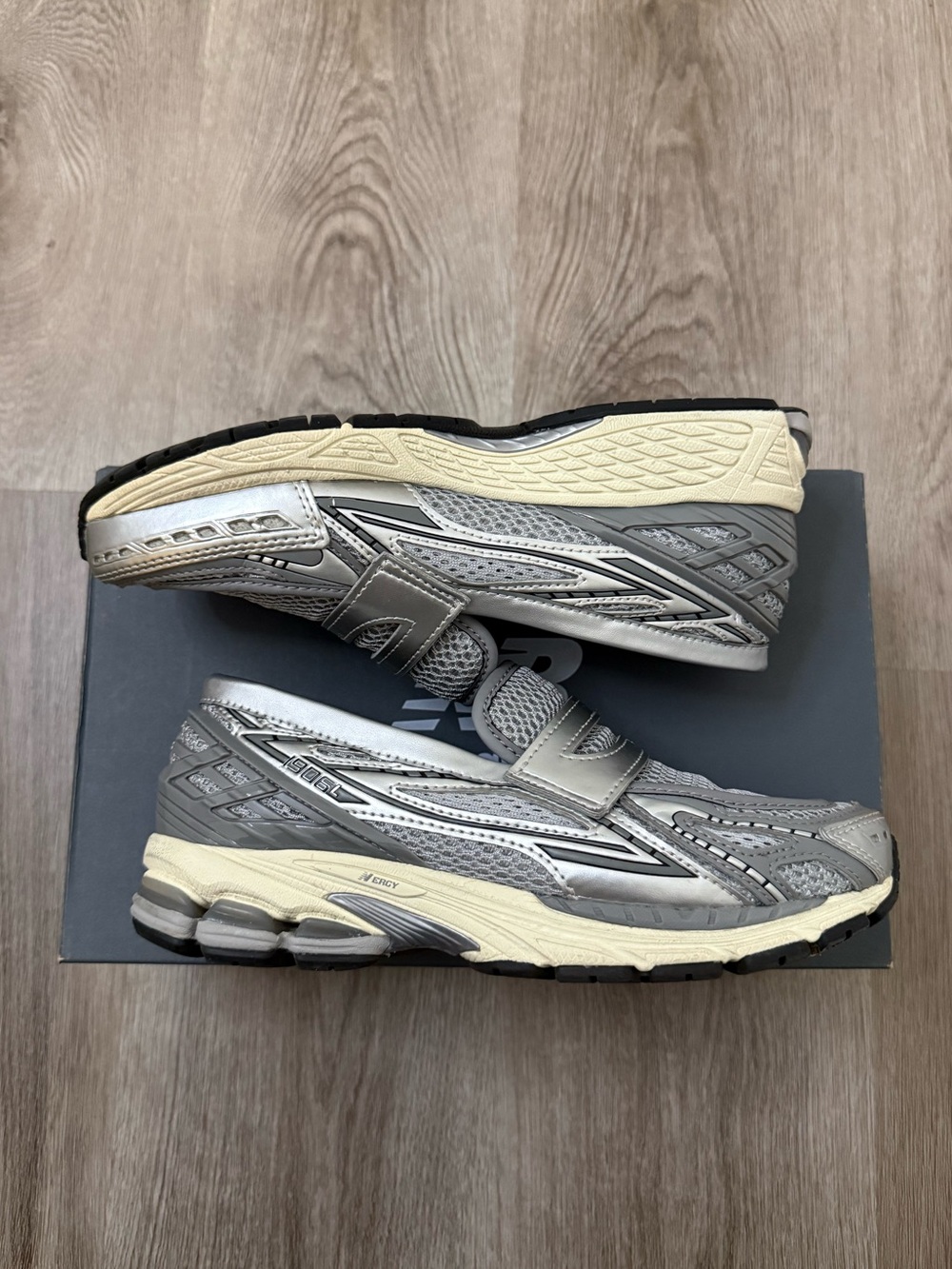New Balance 1906L